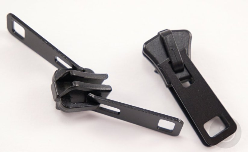 Schieber für Kunststoff-Knochenreißverschluss, doppelseitig - schwarz - Größe 8