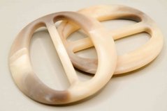 Plastic belt clip - beige highlight - hole 5 cm