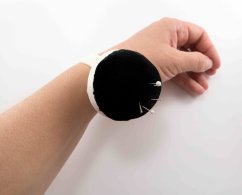 Finger pincushion - black - size 7 x 12 cm