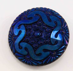 Luxusní skleněný knoflík se spodním přišitím - metalické odlesky královsky modré a fialové - průměr 4 cm