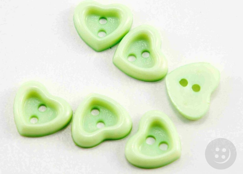 Heart-shaped button - light green - diameter 1.5 cm