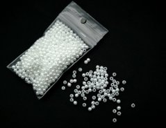 Beads - pearl white - diameter 0,3 cm