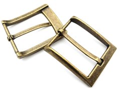 Kovová opasková spona s trnem 2 – staromosaz – průvlek 3,9 cm