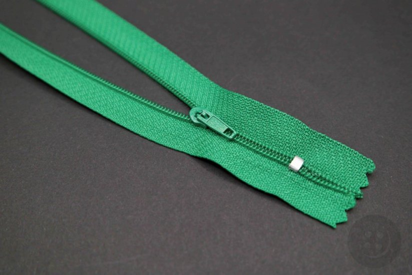 Nedělitelný jemný plastový spirálový zip (velikost číslo 3) různé barvy - délka 12 cm - 60 cm