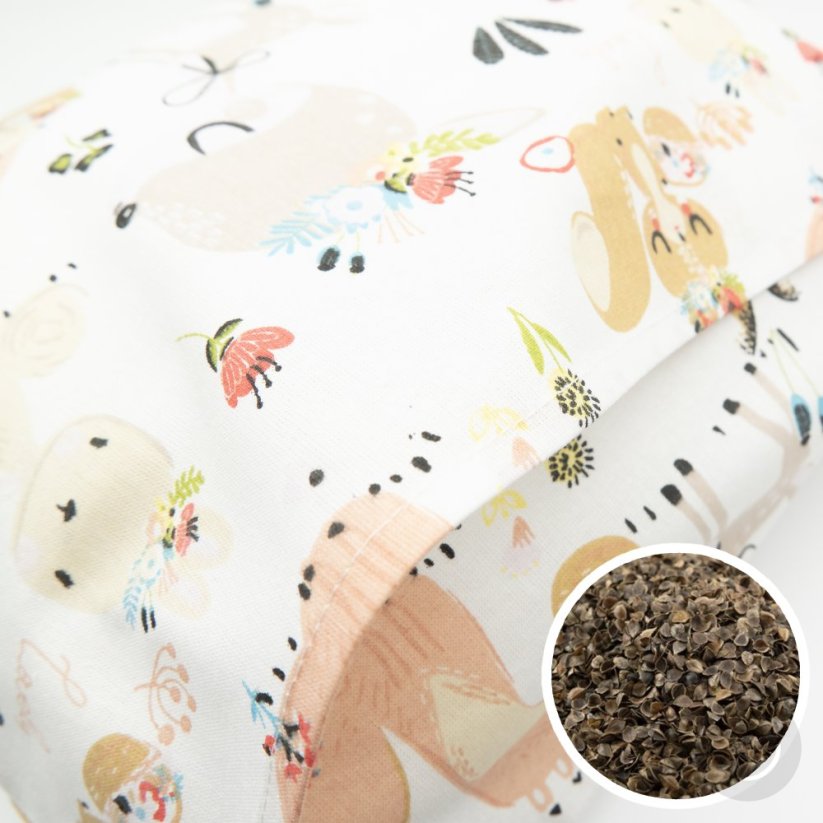 Polštářek plněný BIO pohankovými slupkami - Lesní zvířátka - rozměr 35 cm x 28 cm