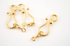 Metal clothing fastening - gold - dimensions 1,5 cm x 5 cm