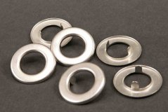 Metal eyelet / grommet - diameter 1,6 cm - silver
