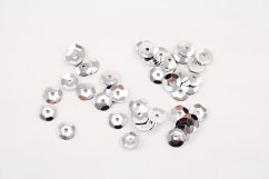 Našívacie flitre - strieborná - priemer 0,6 cm