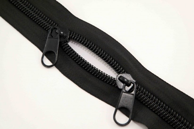 Plastic nylon zipper slider - black - size 8