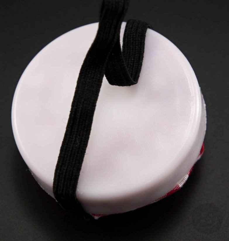 Ihelníček na ruku - červeno - biely - priemer 6,5 cm