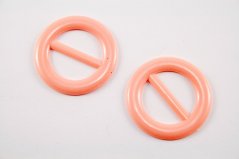 Plastová oděvní přezka - světle růžová - průvlek 2,5 cm - průměr 3,7 cm