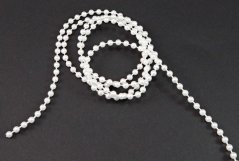 Korálky na provázku v metráži - perleťová lomená bílá - průměr 0,4 cm