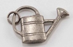 Kovový přívěšek - konev - 2,6 cm x 1,7 cm