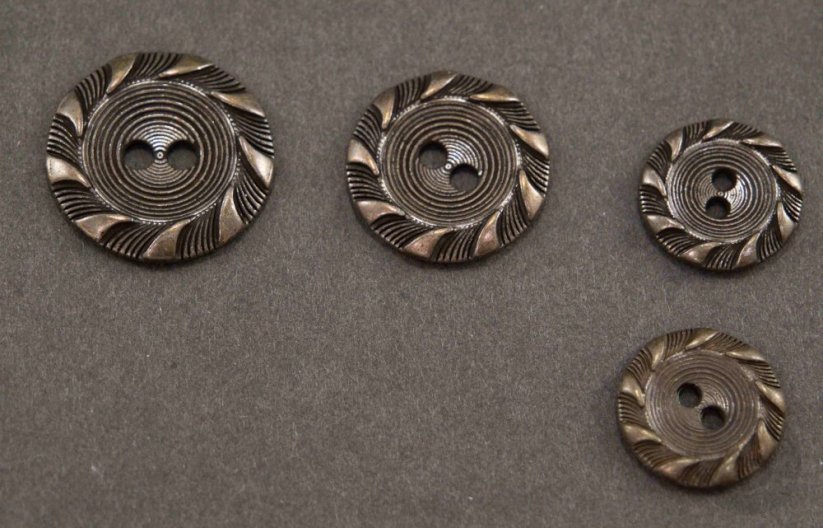 Metal button - antique brass- diameter 1,7 cm