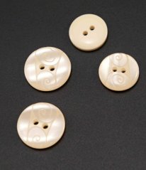 Knopfloch - cremefarbene Perle - Durchmesser 1,4 cm