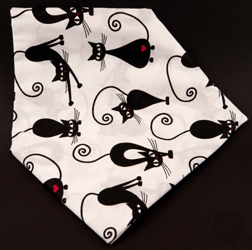 Cotton scarf with cats - dimensions 65 cm x 65 cm