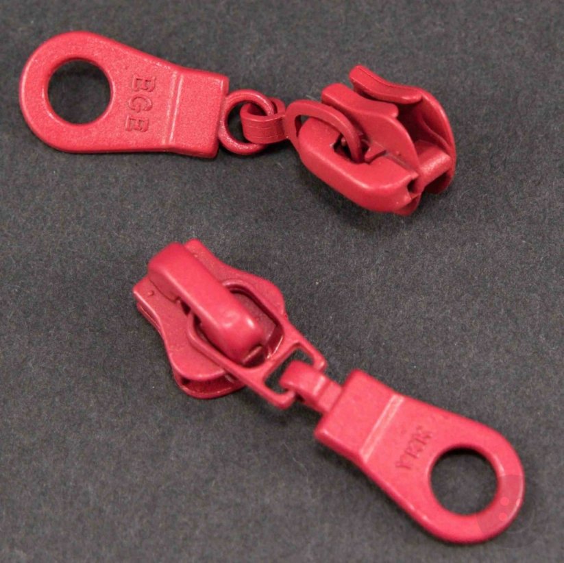 Plastic cubes zipper slider - red - size 5