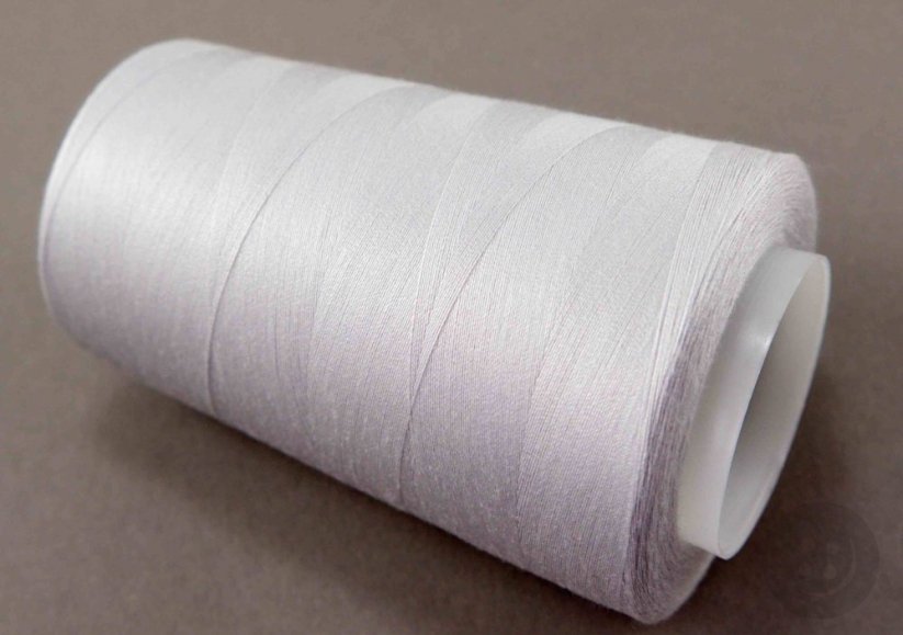 Polyester thread - 4572 m