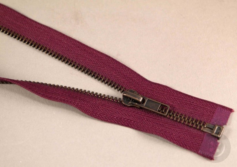 Open-end antique metal zipper no.5 more colors - length (30 - 100 cm)