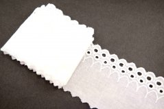 Bavlnená madeirová čipka - lomená biela - šírka 8 cm
