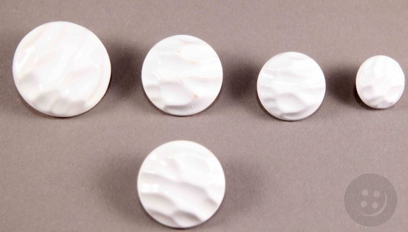 Button with folded pattern, shiny, with bottom stitching - white - diameter 2,4 cm