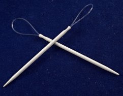 Sewing bodkins -2 pieces - length 5,2 cm