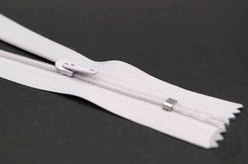 Nedělitelný jemný plastový spirálový zip (velikost číslo 3) různé barvy - délka 12 cm - 60 cm