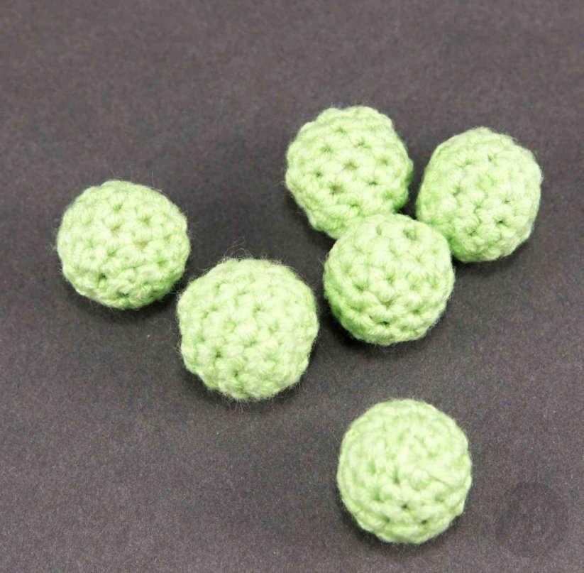 Crochet wooden pacifier bead - green - diameter 1.5 cm