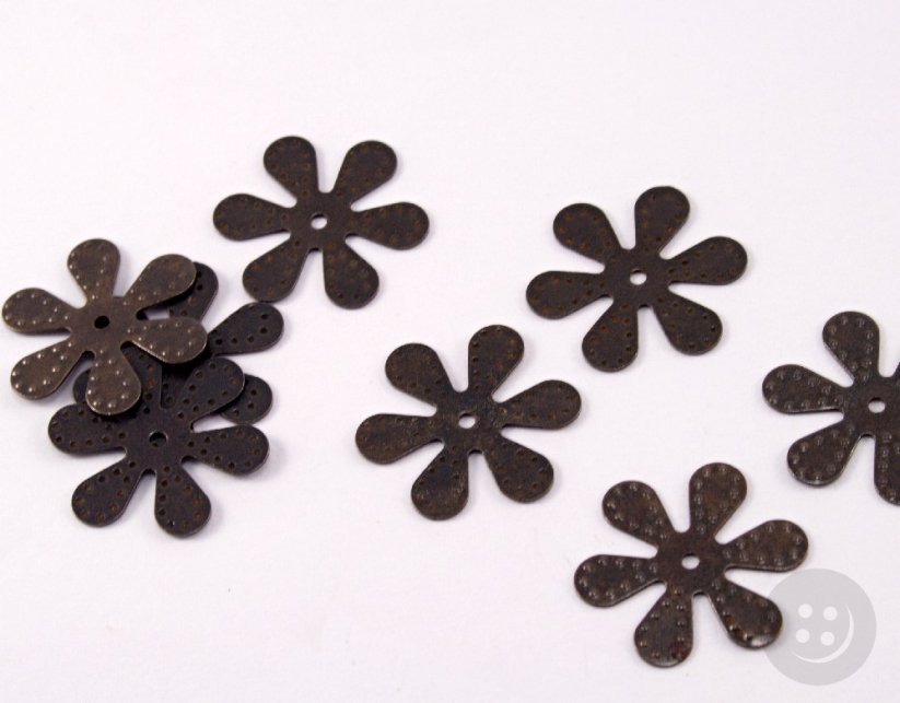 Flower shaped metal clothing decoration - dark antique brass - diameter 1,7 cm