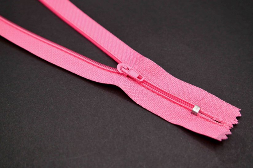 Nedělitelný jemný plastový spirálový zip (velikost číslo 3) různé barvy - délka 12 cm - 60 cm