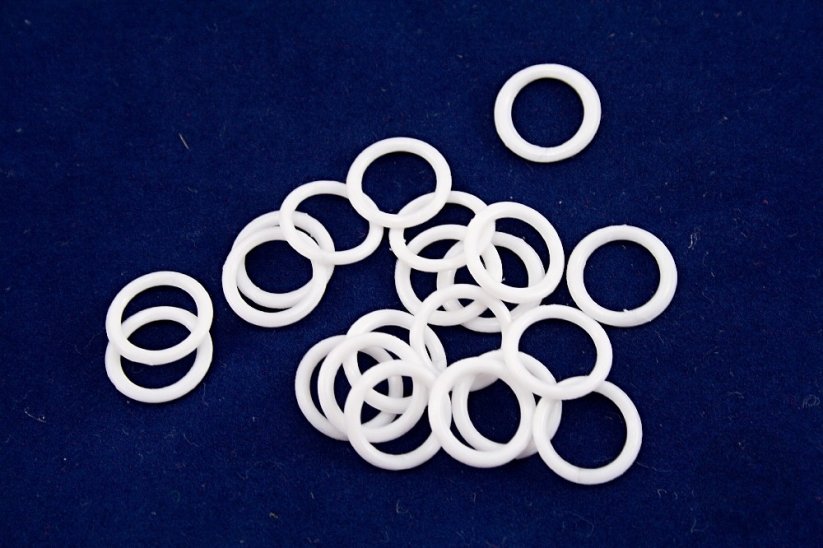 Ring - weiß - Durchmesser innen 1,3 cm