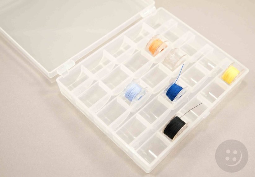 Transparent plastic box for 25 bobbins - dimensions 10 cm x 12 cm