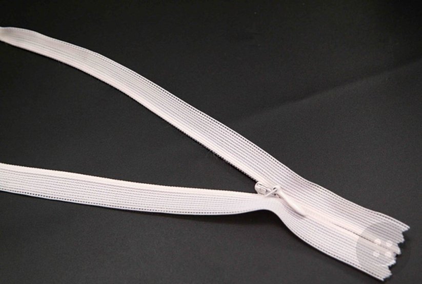 Nedělitelný skrytý zip (3mm) různé barvy - délka 18 cm - 60 cm