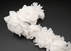 Elastische Blumenborte - weiße Blumen - Breite 5 cm