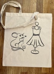 Canvas tote bag to color in – Little Seamstress Mouse (original design)