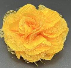 Kvetinová brošňa s tylom - žltá