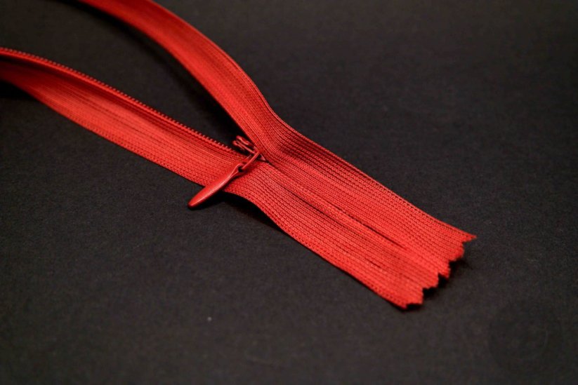 Nedělitelný skrytý zip (3mm) různé barvy - délka 18 cm - 60 cm