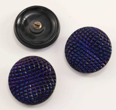 Luxusní skleněný knoflík se spodním přišitím - metalické odlesky královsky modré a fialové - průměr 2,7 cm
