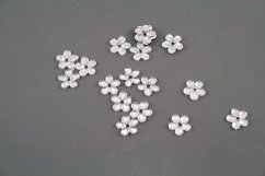 Sew-on rhinestone flowers - transparent - diameter 1 cm