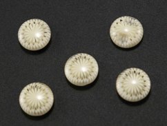 Button with bottom stitching - cream - diameter 1.1 cm