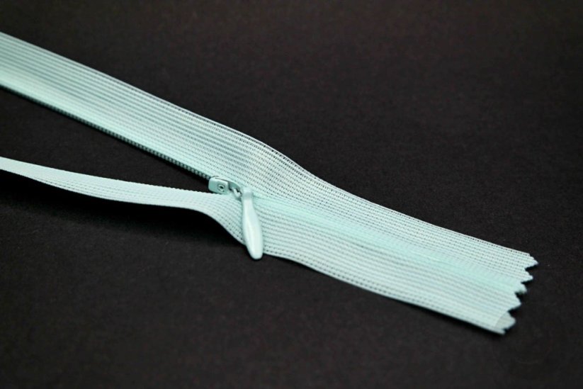 Nedělitelný skrytý zip (3mm) různé barvy - délka 18 cm - 60 cm