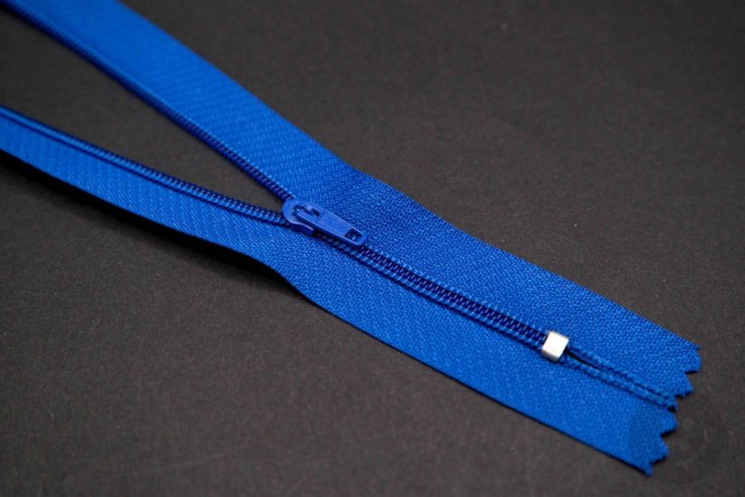 Nedělitelný jemný plastový spirálový zip (velikost číslo 3) různé barvy - délka 12 cm - 60 cm