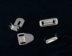 Trousers hook, needling - diameters 1,6 cm x 1 cm