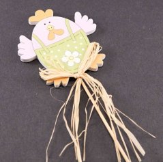 Dřevěné velikonoční kuřátko na špejli s lýkem - rozměr 7 cm x 6,5 cm - růžová, světle modrá