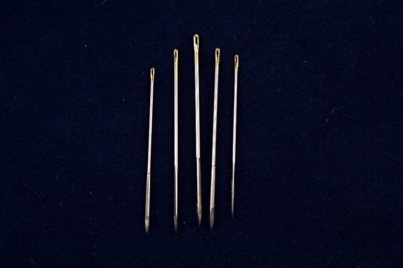Needles for leather sewing - 5 pcs - length 4 cm - 6 cm