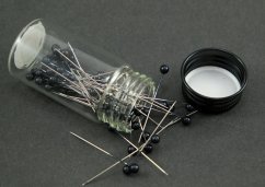 Ozdobné špendlíky v sklenenej fľaštičke - čierna hlavička