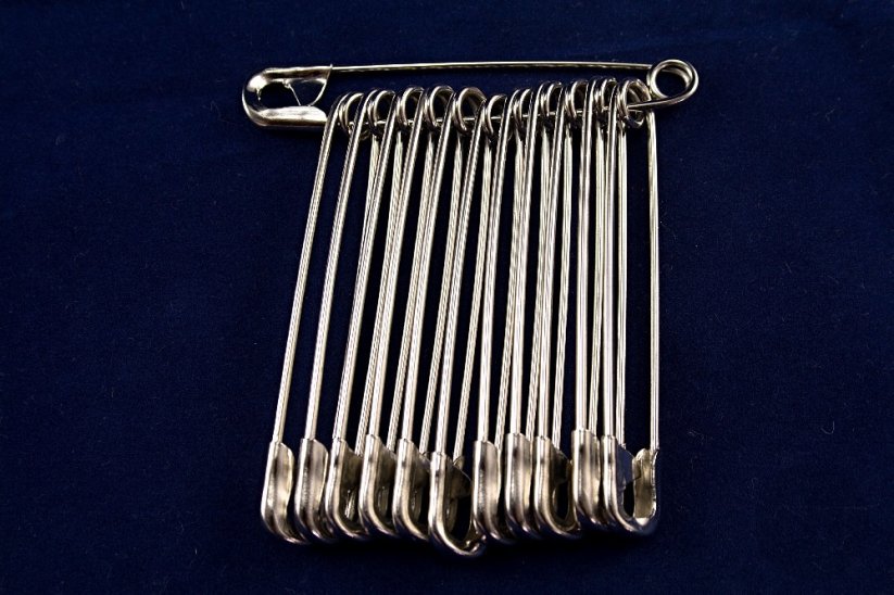 Silver safety pins no. 5 - 12 pcs - diameters 1 cm x 6 cm