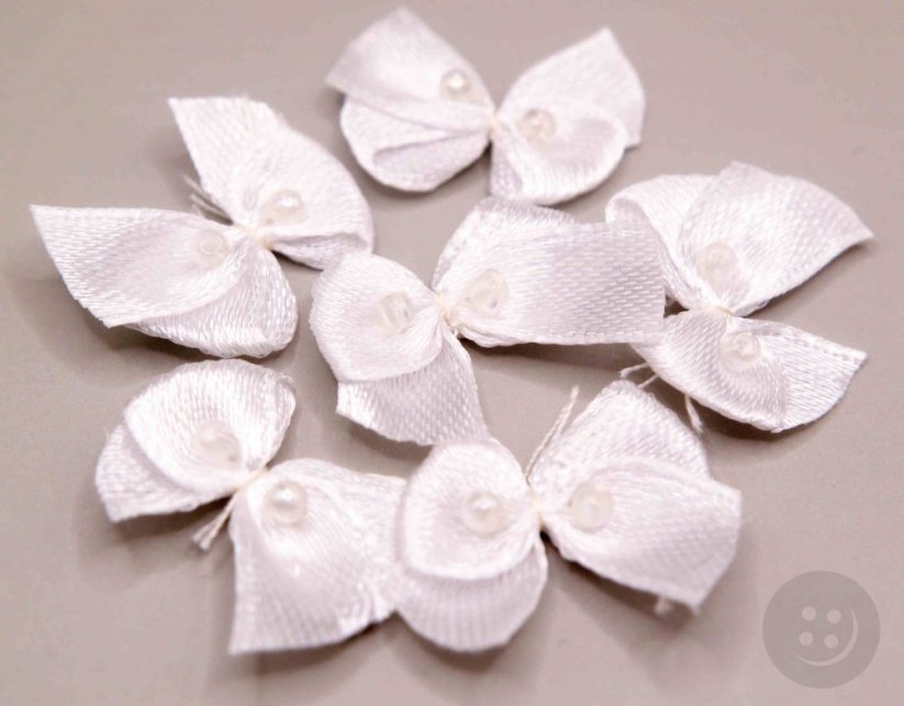Satin bow with pearls - pearl white - size 2 cm x 2 cm