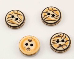 Hole button - beige with brown decoration - diameter 1.5 cm