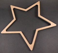 Dřevěná hvězda na macramé - 26 cm x 18 cm